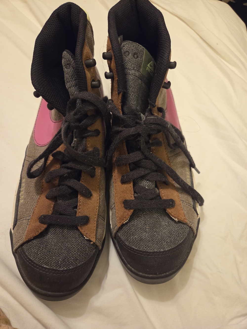 Nike 11 ACG Air Women's High-Top Sneakers in Gray, Brown & Pink